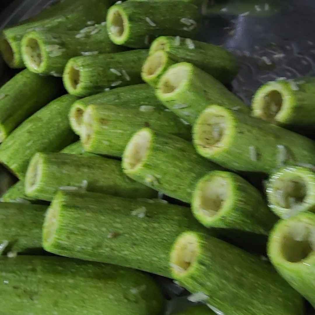 קישואים ממולאים ירק ואורז