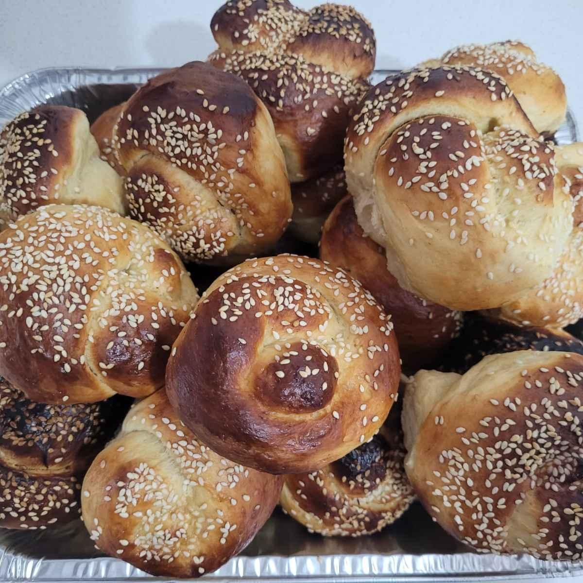 לחמניות מתוקות עם שומשום {מזונות} 