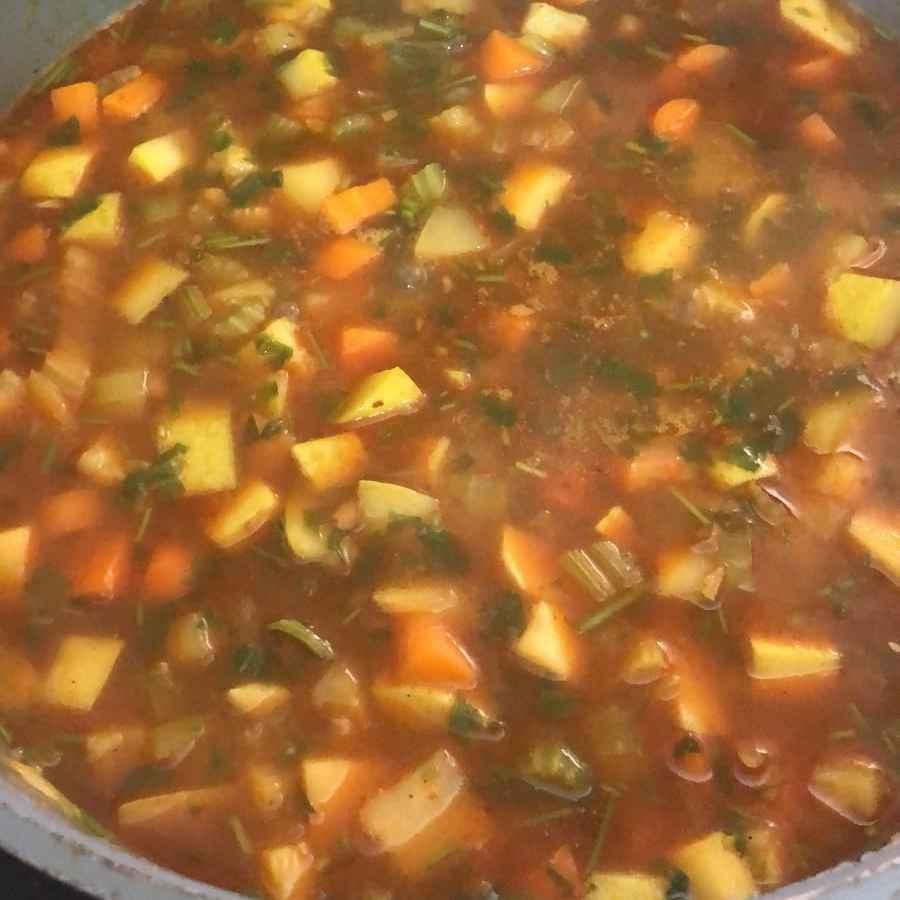 מרק ירקות (נזיד) עשיר