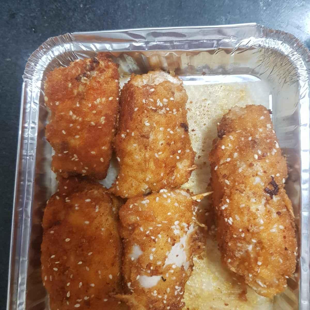 שניצל ממולא פירה מטוגן..