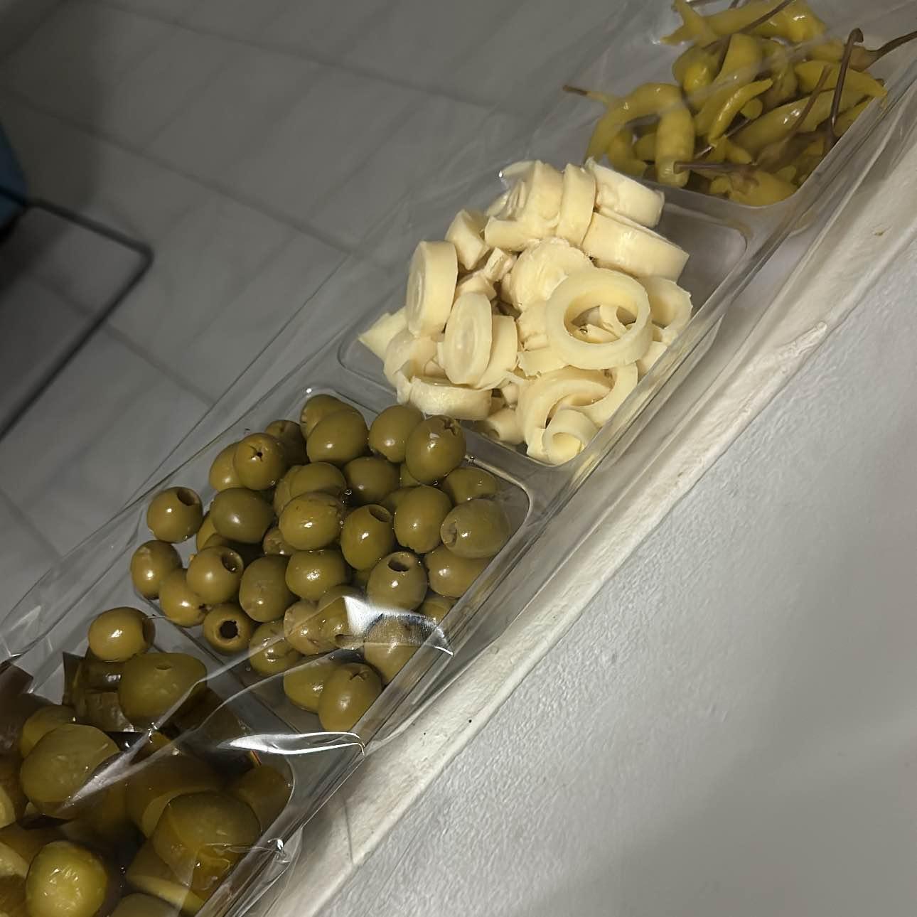 מגש מזטים