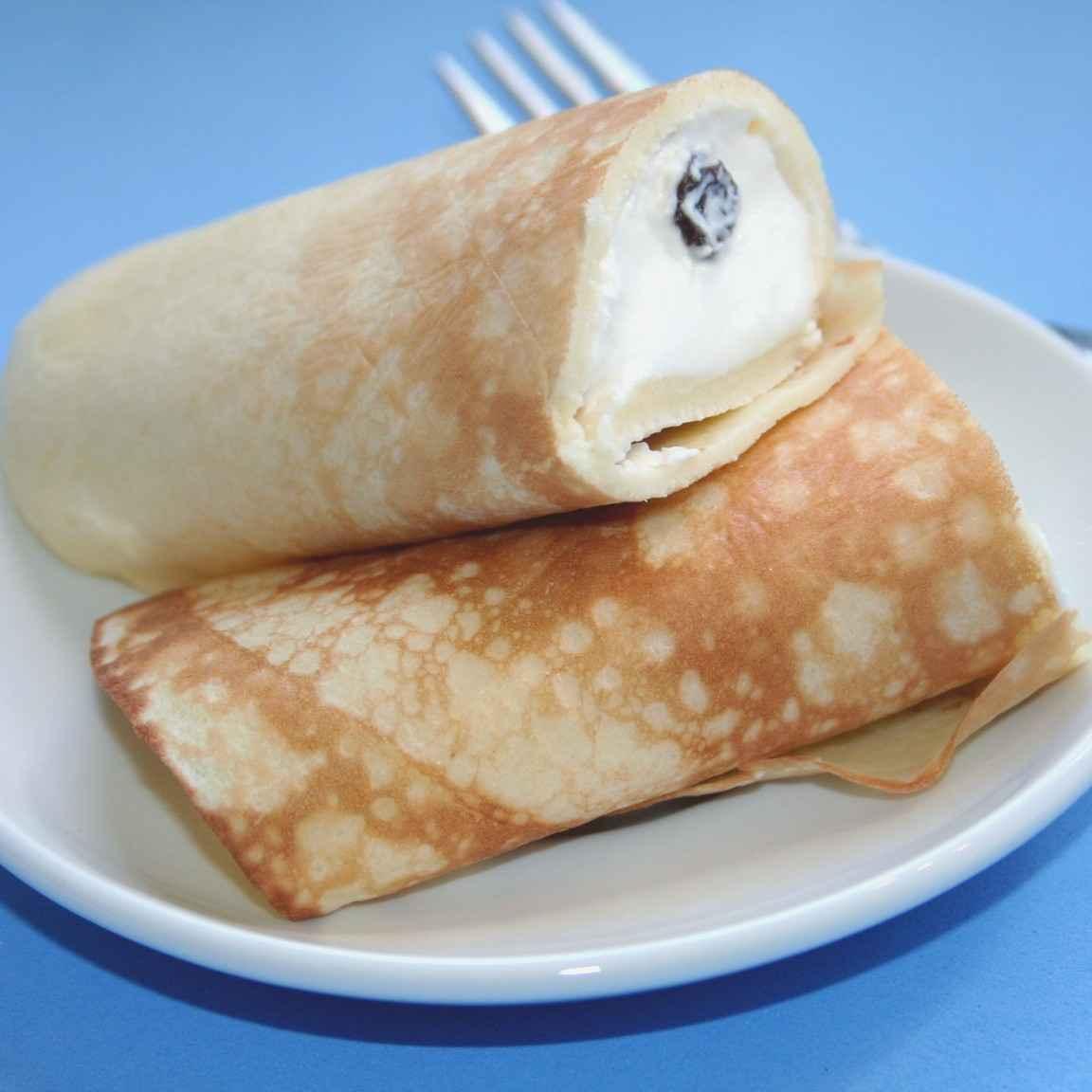 בלינצ'ס במילוי גבינות וצימוקים